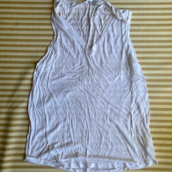 Bella luxx Los Angeles white tank - Picture 2 of 4